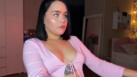 lola_razee online show from June 11, 2026, 12:19 am