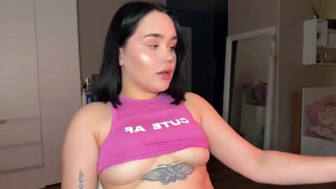 lola_razee online show from July 9, 2026, 11:42 pm