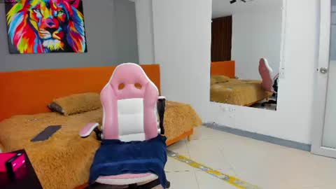 lola_sweeet18 online show from July 8, 2026, 9:14 am