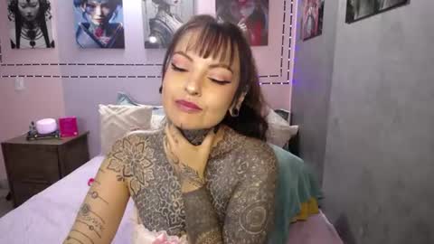 Lola online show from July 21, 2026, 8:55 pm