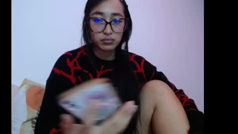 Lolita  online show from May 18, 2026, 4:40 am