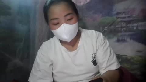 lonna_baby online show from June 14, 2026, 2:52 pm