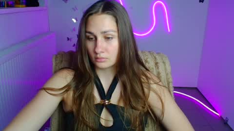 Lora online show from June 25, 2026, 5:34 am
