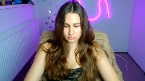 Lora online show from July 7, 2026, 5:32 am