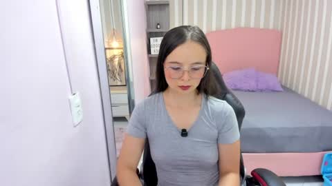 lorelaigiven online show from June 20, 2026, 12:30 pm