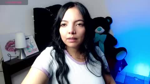 Snapshot of loren_44tits chatting on July 1, 2026, 1:07 am Loren online show from July 1, 2026, 1:07 am