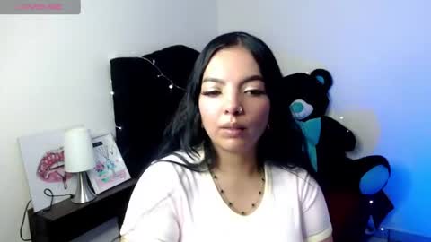 Snapshot of loren_44tits chatting on July 2, 2026, 8:59 pm Loren online show from July 2, 2026, 8:59 pm