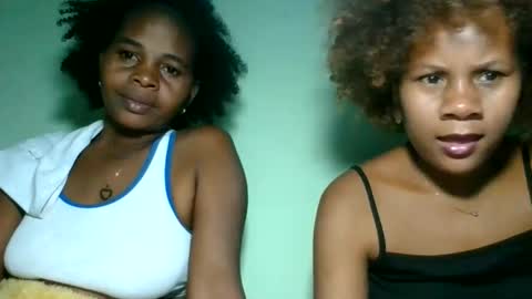 lorienne98 online show from June 7, 2026, 12:31 pm