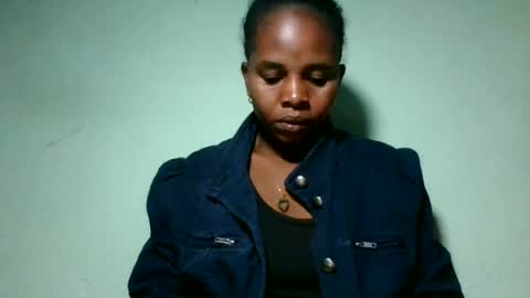 lorienne98 online show from June 15, 2026, 2:41 pm