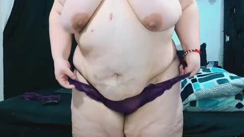 Snapshot of loriscohen chatting on July 17, 2026, 4:41 am loriscohen online show from July 17, 2026, 4:41 am