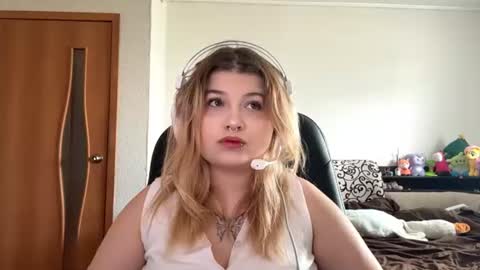 Stasha online show from July 14, 2026, 2:05 am