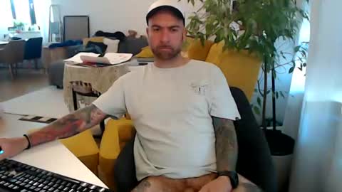 Guapito online show from June 26, 2026, 7:57 am