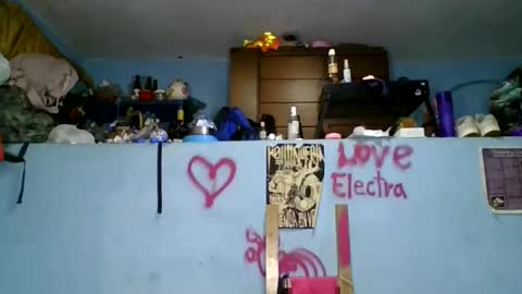 love_electra online show from April 4, 2026, 1:30 pm