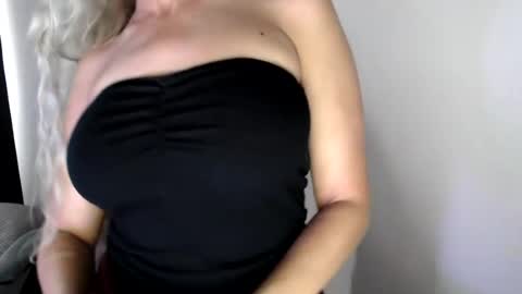 LoVe On  online show from July 20, 2026, 2:52 pm