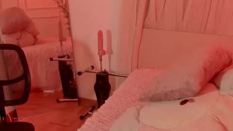 Emma online show from July 25, 2026, 1:19 pm