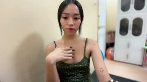 lovely_leah23 online show from July 2, 2026, 7:09 pm