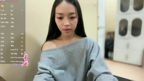 lovely_leah23 online show from July 6, 2026, 11:07 pm