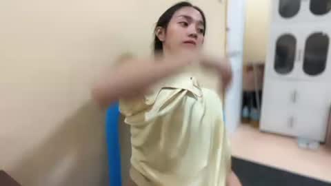 lovely_leah23 online show from July 9, 2026, 8:35 pm