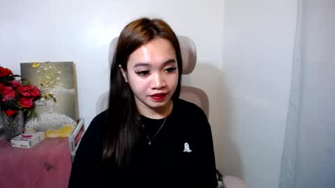 lovely_lianne online show from July 15, 2026, 3:34 am