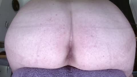 Snapshot of lovesurass2 chatting on April 6, 2026, 7:26 pm lovesurass2 online show from April 6, 2026, 7:26 pm