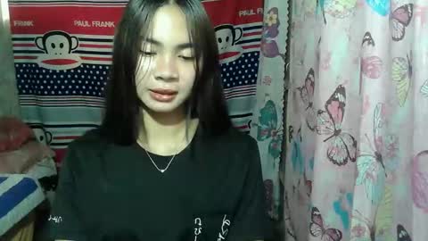 loving_rhean online show from May 18, 2026, 7:25 am