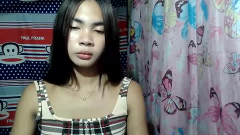 loving_rhean online show from May 28, 2026, 11:29 am