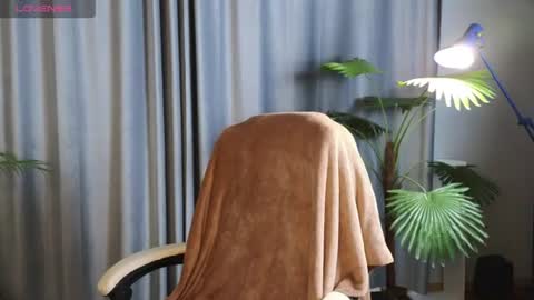 lowkeywild_ online show from June 26, 2026, 3:11 am