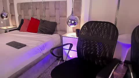 lucasthomson_ online show from July 23, 2026, 4:21 am