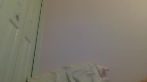 Luci Layne online show from June 18, 2026, 12:42 pm