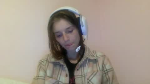 Luci Layne online show from July 15, 2026, 3:34 am