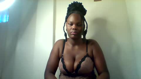 luciaresa online show from July 7, 2026, 8:51 am