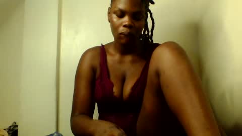 luciaresa online show from July 21, 2026, 1:30 am