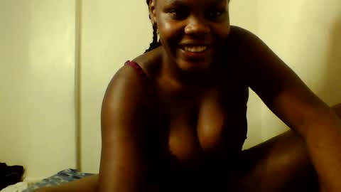 luciaresa online show from July 21, 2026, 1:35 pm