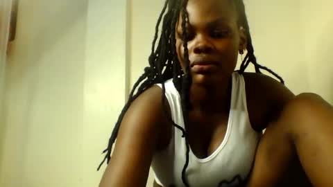luciaresa online show from July 23, 2026, 1:58 am