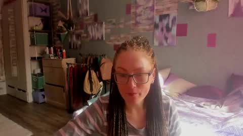 lucky_licky20 online show from May 27, 2026, 1:57 am