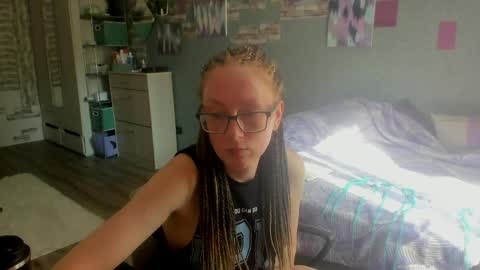 lucky_licky20 online show from June 7, 2026, 2:05 am