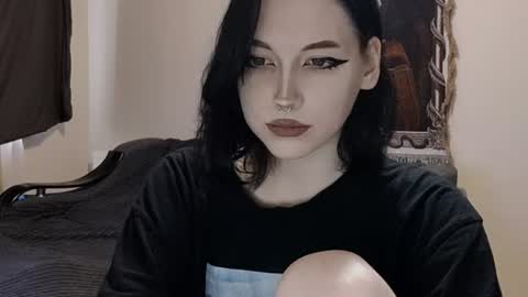 luckybastrad0677 online show from June 17, 2026, 3:35 pm