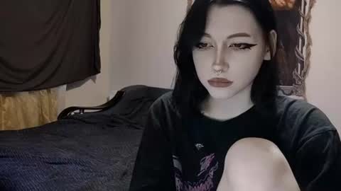luckybastrad0677 online show from June 24, 2026, 5:23 pm