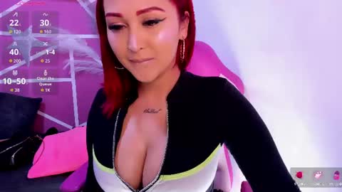 lucy_beatifull online show from June 13, 2026, 9:40 am
