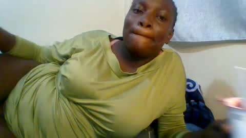 luminous_lust254 online show from July 23, 2026, 5:55 pm