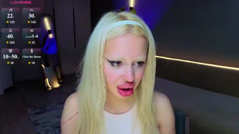 luna_beverly online show from July 12, 2026, 8:44 pm