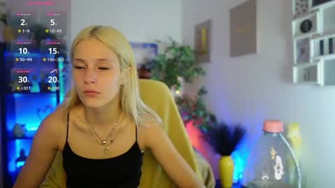luna_grace18 online show from June 2, 2026, 2:41 pm