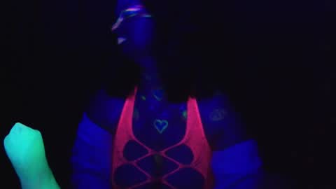 luna_moth123 online show from July 11, 2026, 4:37 am