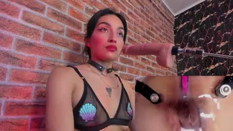 Luna  online show from July 22, 2026, 1:36 pm