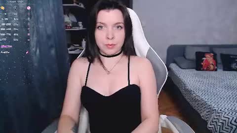 Luna online show from August 3, 2026, 7:06 pm