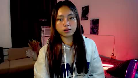 Luna online show from April 18, 2026, 7:07 pm