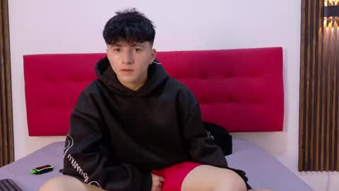 lunaydream online show from May 4, 2026, 11:39 am