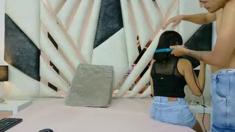 Luna y Sebastian online show from August 3, 2026, 2:22 pm