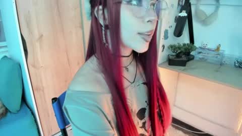 lunivyra online show from June 23, 2026, 4:38 pm