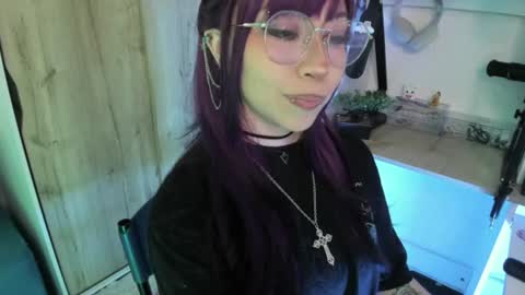 lunivyra online show from June 29, 2026, 4:51 pm